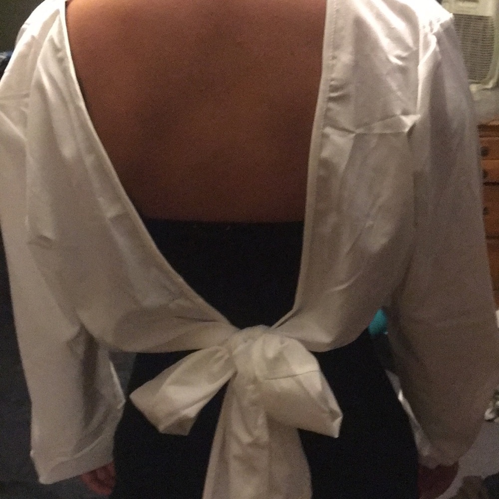 White long sleeve blouse